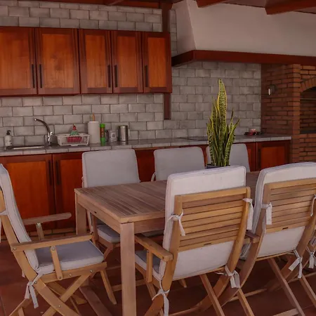 Maruca : En Familia. Apartamento