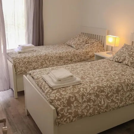 Maruca : En Familia. Apartamento