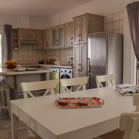 Maruca : En Familia. Apartamento Breña Baja
